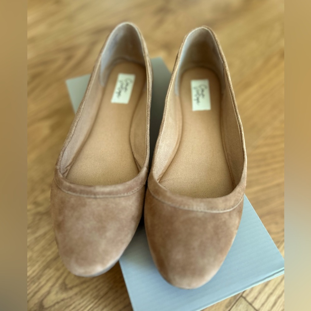 Crown Vintage Fawn Suede Like Melidee 8M Flats